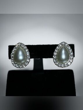 Elegant Silver Teardrop Earrings with Rhinestone Halo